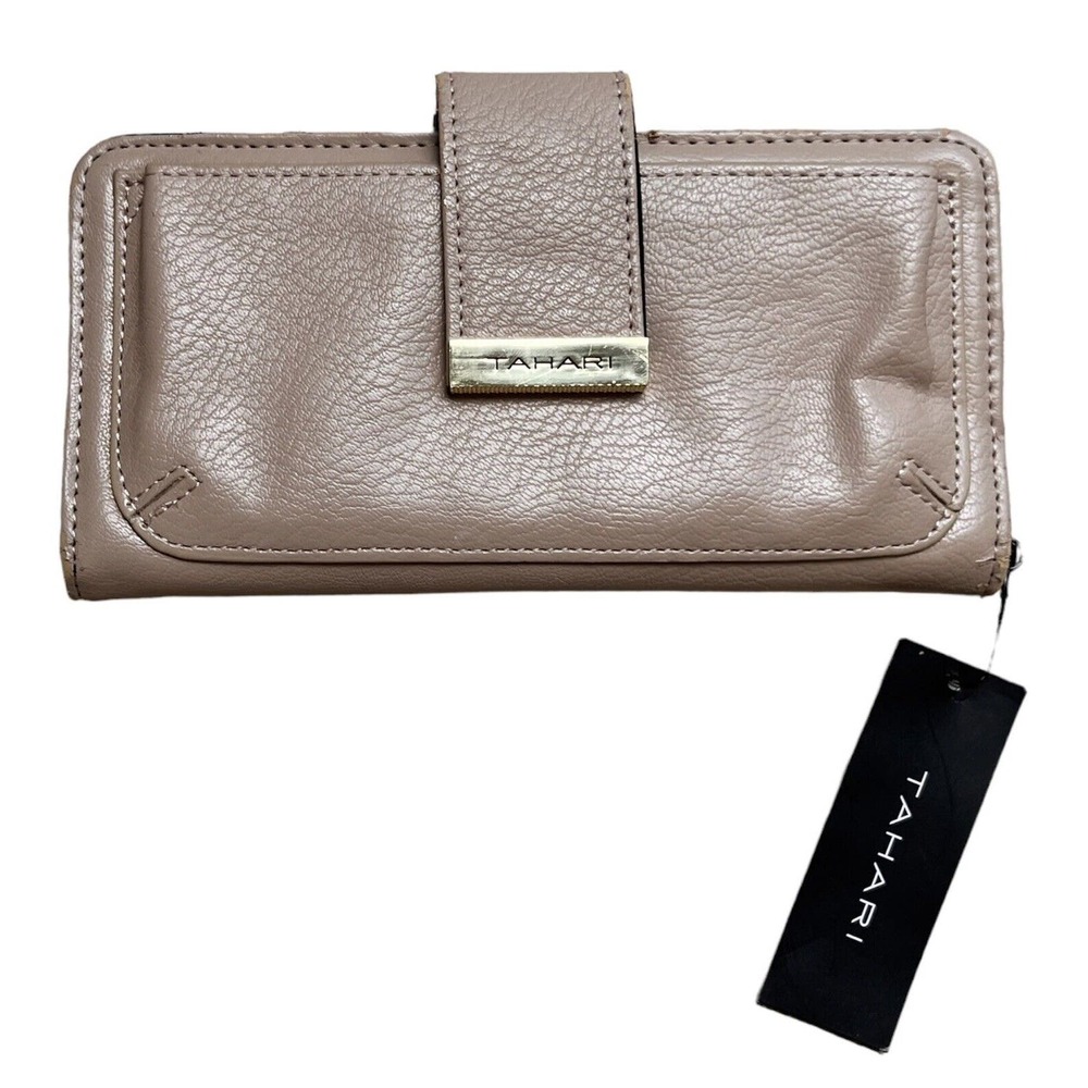 NWT Tahari beige TAB Wallet STYLE #T22833/839 Identity Protect Lining Bin-H0981